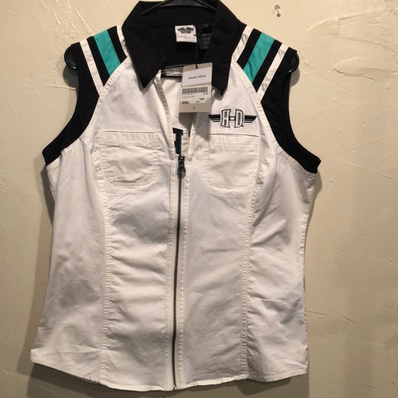 Harley-Davidson Tops - Vintage Harley-Davidson embroidered garage shirt. Size L